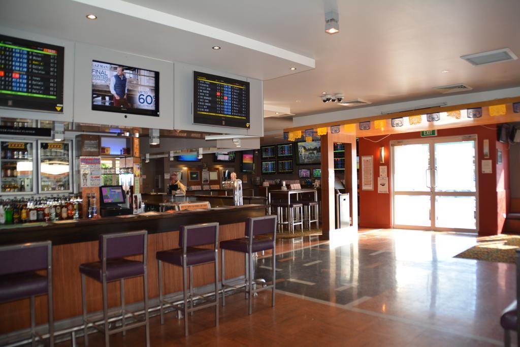 O'Shea'S Royal Hotel Goondiwindi Esterno foto