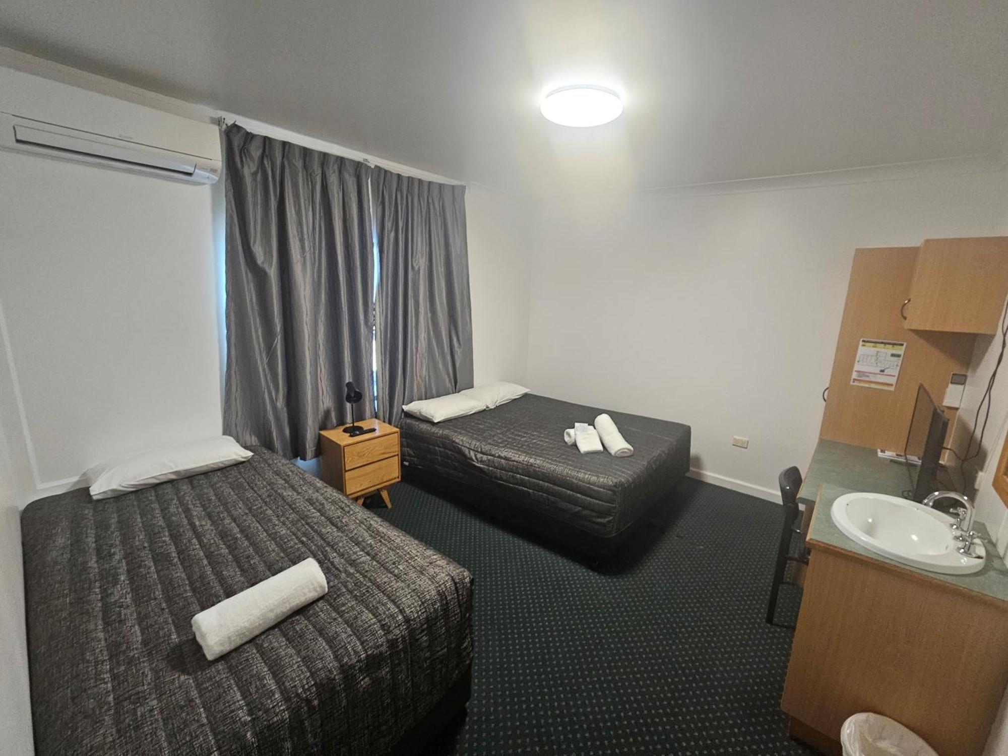 O'Shea'S Royal Hotel Goondiwindi Esterno foto
