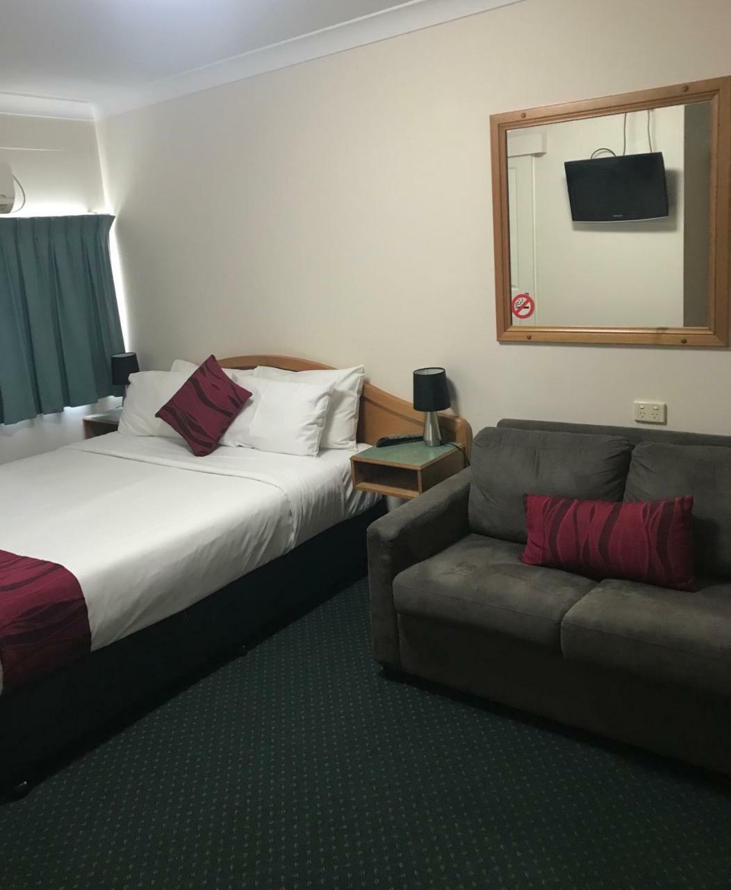 O'Shea'S Royal Hotel Goondiwindi Esterno foto