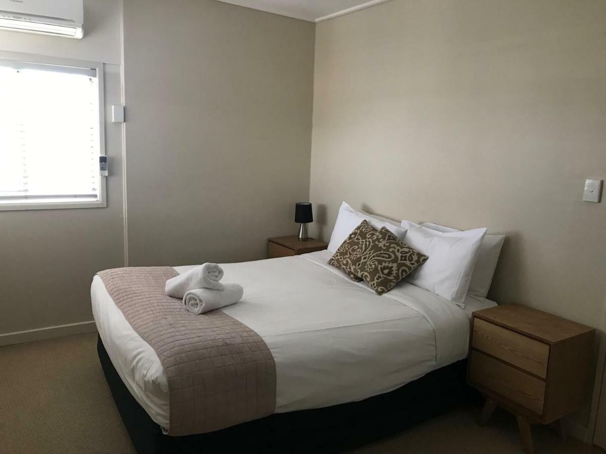 O'Shea'S Royal Hotel Goondiwindi Esterno foto